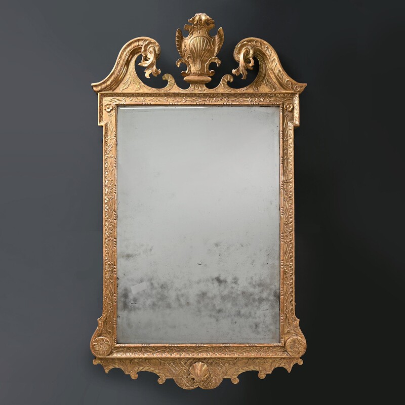 18th Century George II Period Carved Gesso and Giltwood Mirror Of Excellent Proportions 